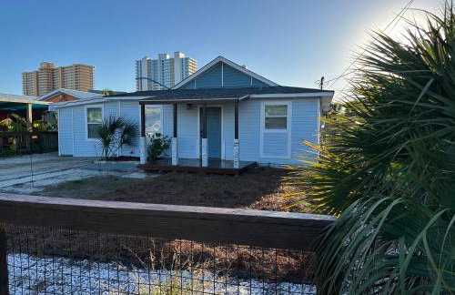 Beachside Bliss - Breakfast, Walk to Schooners, Sleeps 15, Fenced Privacy - Foto 7