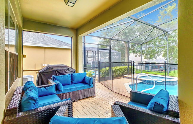 Comrow Castle Magical Getaway - Photo 33