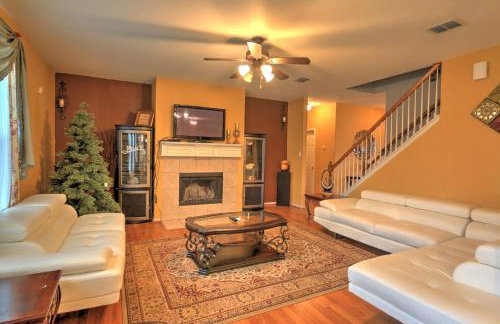 Quiet Arlington House with Yard near Joe Pool Lake! - Foto 3