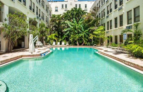 Hemingway Suites at Palm Beach Hotel Island - Photo 77