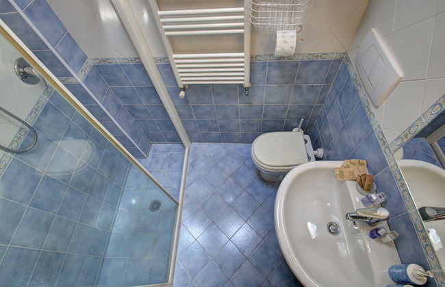 Lacco Cottage - Foto 11