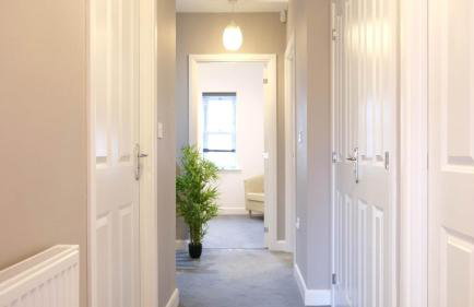 Spacious 4 Bedroom Home with Garden in Bedford - Foto 52