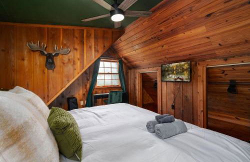 Lakeside Haven with Jacuzzi and Games - Foto 5