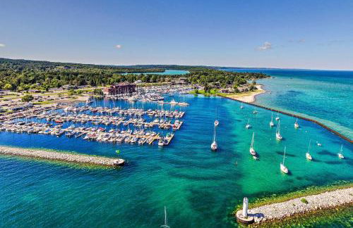 Downtown Traverse City Condo 32 Mi to Ski Slopes! - Foto 23