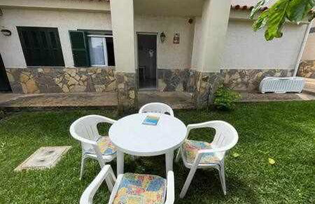 Bajo con jardín y piscina frente a Cala Forcat. - Foto 9