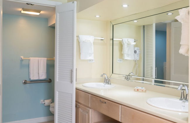 Deluxe Sea View Villas at Paradise Island Beach Club Resort - Foto 19