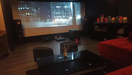 Charmante maison avec piscine chauffée, salle de cinéma et bar - Foto 5