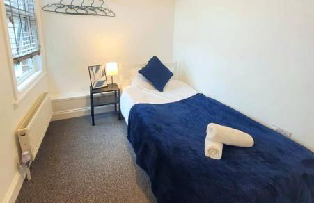 3-Bed, Sleeps 6, 1 Bath, Parking, WiFi - Photo 6