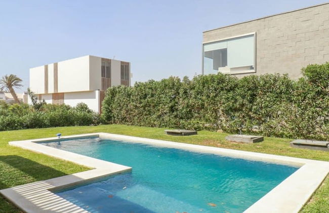 w Modern 4BR Villa With Private Pool in Paracas - Foto 3