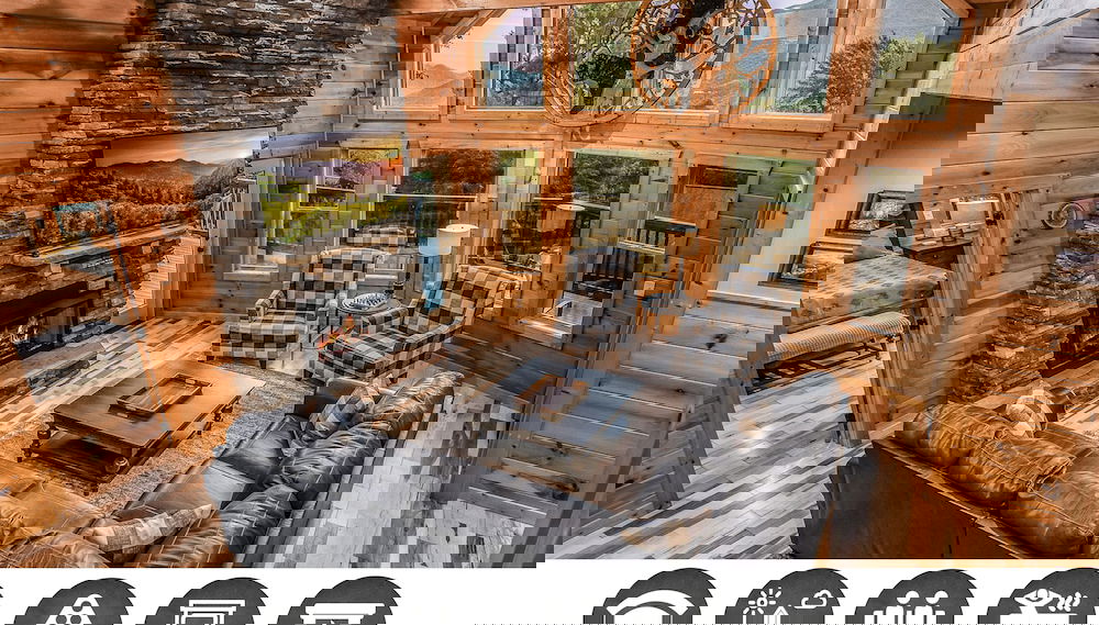 Bearmont Lodge 4 Bedroom Cabin by RedAwning - Foto 1, Imagen principal