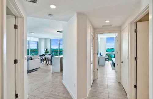 Luxury 2 Bedroom Corner Condo Walk to Design District, Infinity pool with Bay and City views, Gym, Free Parking Spot - Foto 20