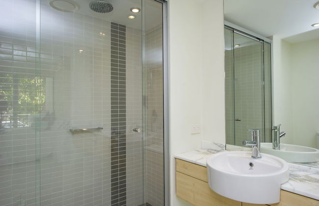 Blue on Blue Apartment 813 - Photo 11