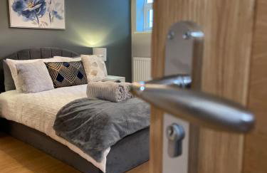 West Midlands-2 Double Bed Room Apartment - Photo 16