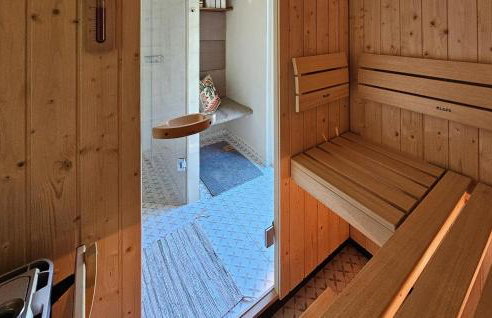 Beautiful Home In Podwilczyn With Sauna - Foto 8