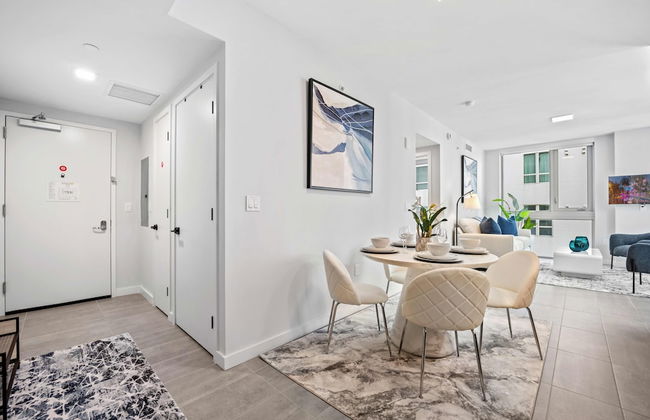 Modern High-Rise Condo with Pool/Gym, in Central DT MIAMI! - Photo 41