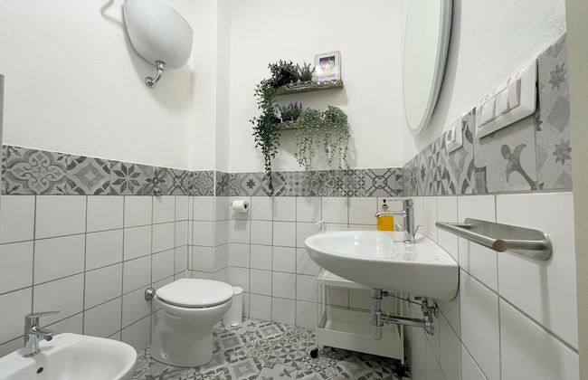 Large, Authentic 2-bed Apartment, Panoramic Views - Foto 11