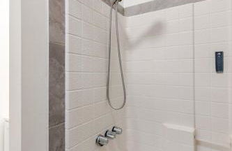 Family & Pet friendly 3 bdrm home with full kitchen and fenced yard - Foto 9