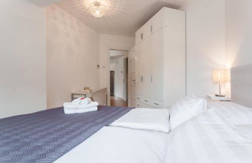 Apartment Navigatio with parking - Photo 17