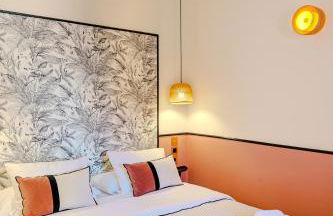 Apartment with exceptional charm in historic center of Alicante - Photo 31