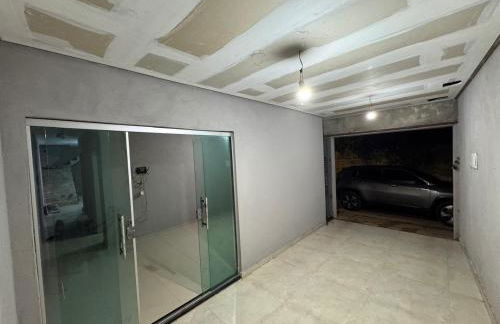 Casa com suítes e varandas com uma garagem - Foto 4