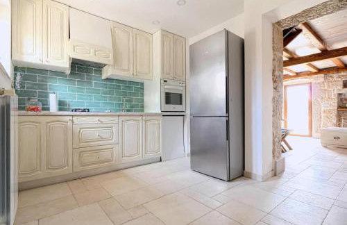 Stone House in Makarska with Pool & Mountain View - Foto 11