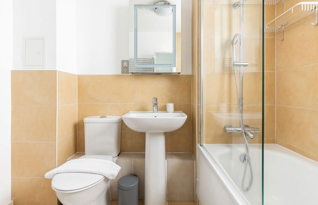 Luminous 2 Bed Balcony Flat in Islington - Foto 55