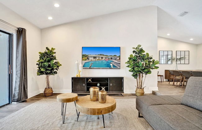 7 Br Home with Pool Gameroom & Soccer - Foto 37