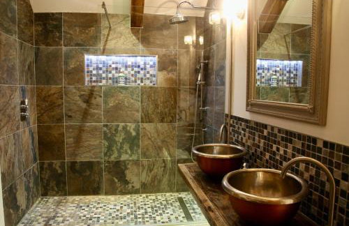 Cotswolds Grade II Listed Barn & underfloor heating - Foto 14