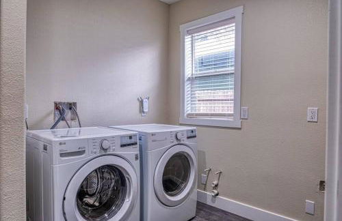 4BR Victorian Walk to UC Davis & Shriner Med Cen - Foto 9