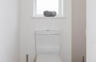 Modern 5-Bedroom Retreat Nr Coast - Foto 15