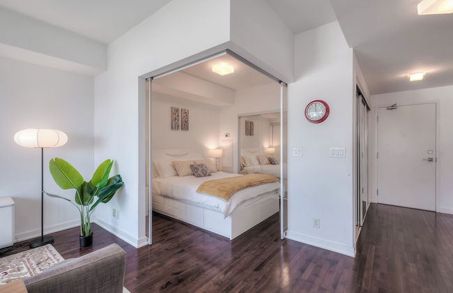 Maple Leaf Square - Photo 41