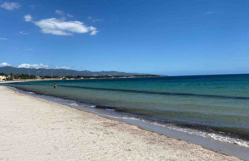 Villa con piscina e giardino a due passi dal mare. - Foto 24
