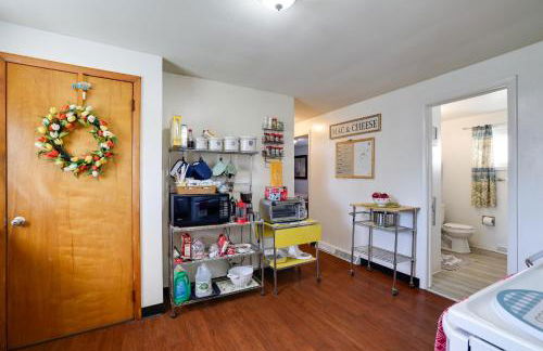 Large Private Yard Home 14 Mi to Niagara Falls! - Foto 12