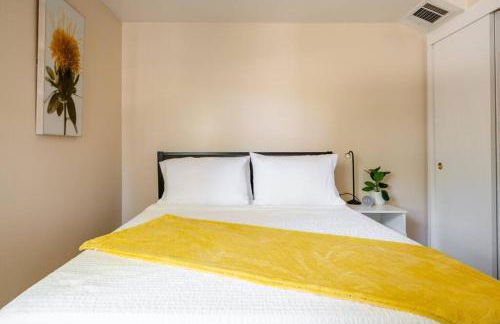 *2bdr Victorian Home away from Home - *Central Loc - Foto 15