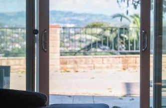 Beautiful Monterey Park Home With a View, Backyard and BBQ - Foto 38