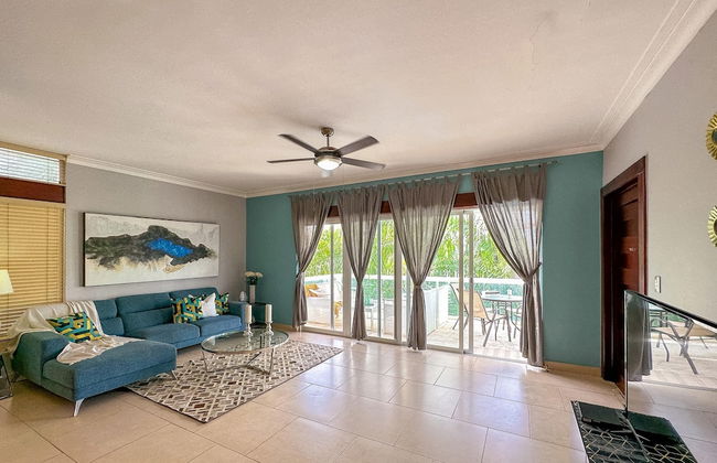 Incredible 3 BR Penthouse w BBQ Jacuzzi - Photo 70