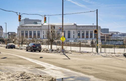 1 Block to Penn Station-Baltimore! Urban Studio - Photo 4