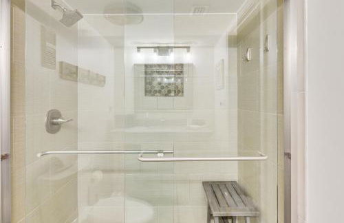 Airy Destin Condo with Pool - Walk to Private Beach! - Foto 16