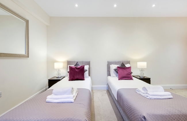 Luxury 2 Bedroom Apartments with Parking - Foto 32