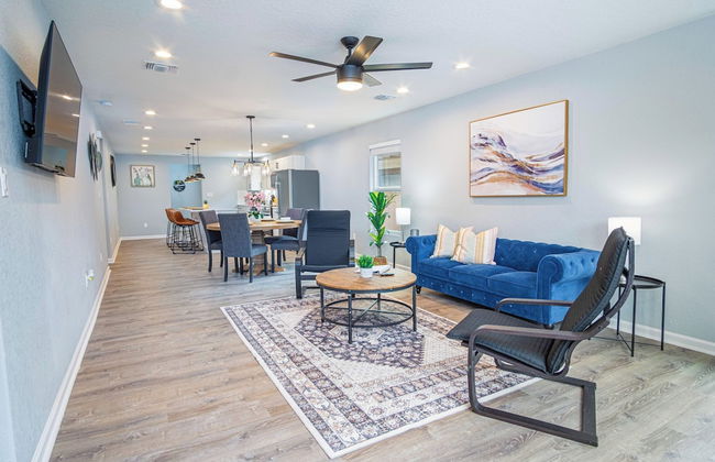 Spacious Delightful 4 BR/ 3 BA Close to Downtown - Foto 23