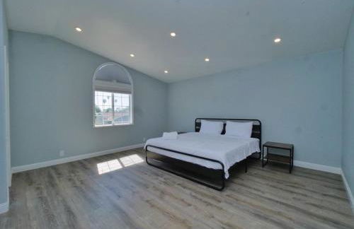 Renovated 5 Bd 3 Ba AC Private Deck Lawn - Foto 42