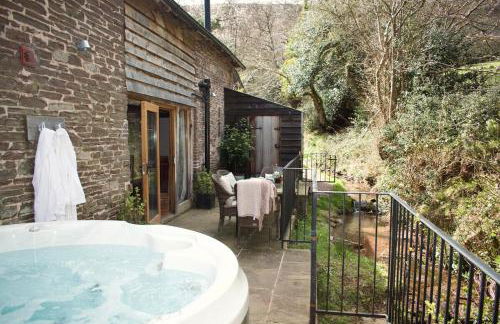 Hot Tub, Stream-Side Garden, Mountain Views, 17thC - Photo 25