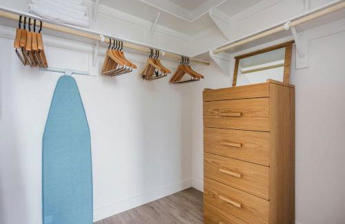 Blueground Pasadena gym elev near bars LAX-1231 - Photo 12