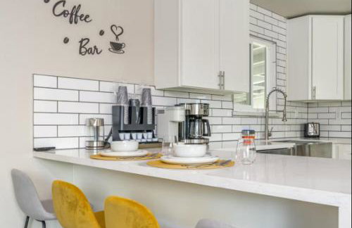 Pet-Friendly Home - Big Yard for Family Stays - Foto 2