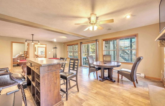 Pocono Pinnacle by Avantstay Steps to the Lake, Game Room, Large Deck - Foto 34