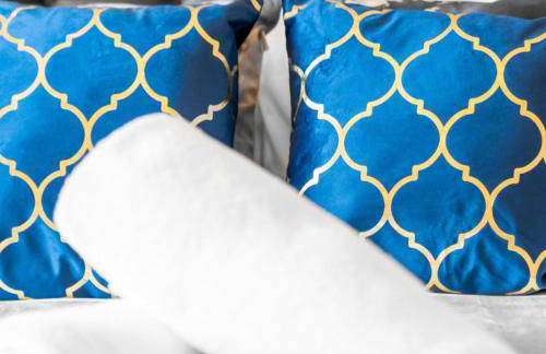 2 Bed Apartment - Sleeps 3 - Parking - Cradley Heath 54C - Foto 8