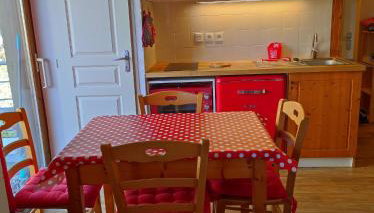 Les Arolles E23, classé 3 étoiles à Chamrousse 1700 - Foto 1, stove, dishwasher, pet friendly, minibar