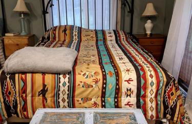 Secluded Rustic Cabin Rental Inside Manistee National Forest in Brethren, Michigan - Foto 5