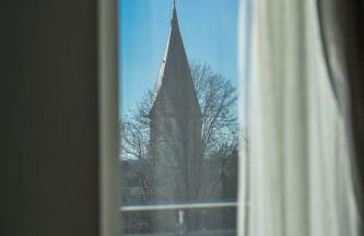 Boardinghouse City Home - Living - Photo 82