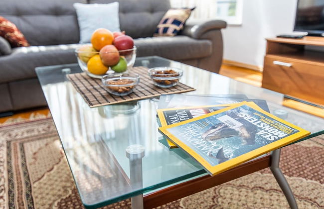 Modern 2bdr Apartment in the Center- Free Parking - Foto 3